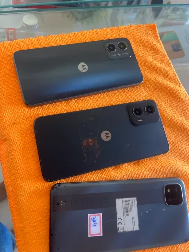 Telefone semi novos