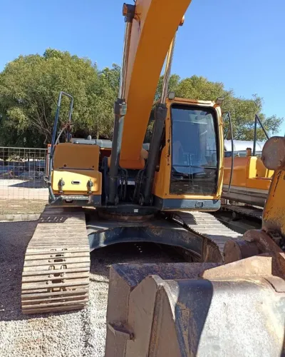 *agio* Escavadeira Hyundai R220 LC 9S 2019