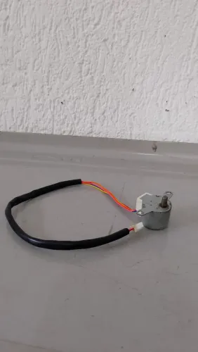 Motor de passo da Aleta MP24GA 1122 12VDC