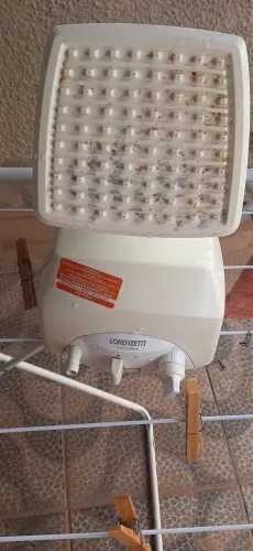 Vendo chuveiro elétrico 220v. Funcionando perfeitamente.