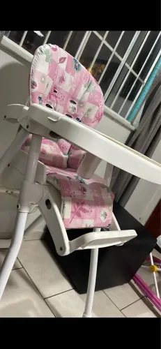 Cadeirinha de alimentação 