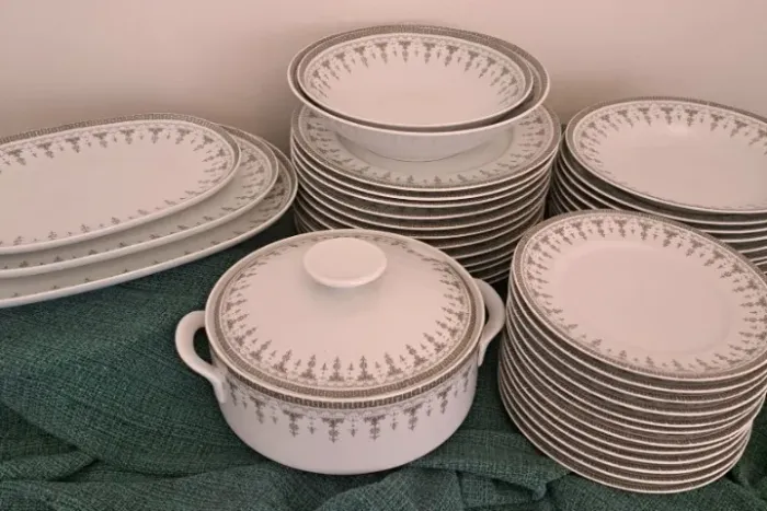 Aparelho de Jantar completo em porcelana Real - Década de 1960/70