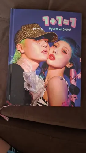 álbum 1+1=1, de Hyuna&Dawn