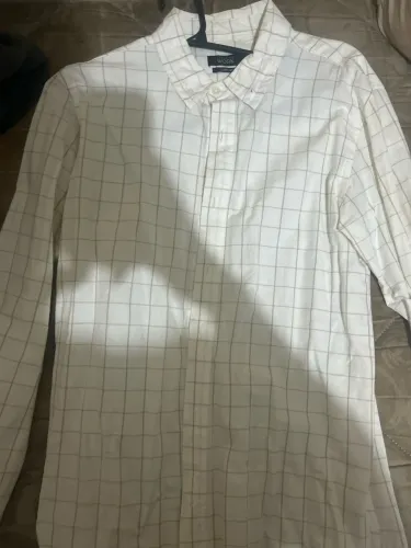 camiseta manga monga, branca. quadriculada. Nova.