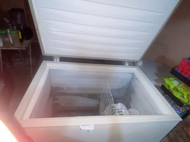 Freezer horizontal 305 litros
