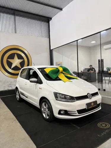 Volkswagen Fox Rock IN RIO 1.6 MI Total Flex 8V 5P 2016