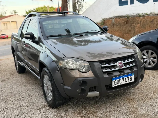 Fiat Strada Adventure 1.8/ 1.8 Locker Flex CE 2010