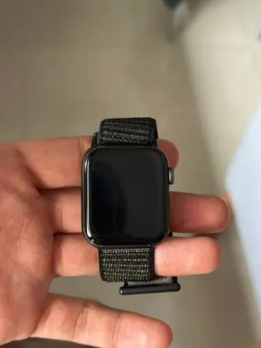 Apple Watch SE