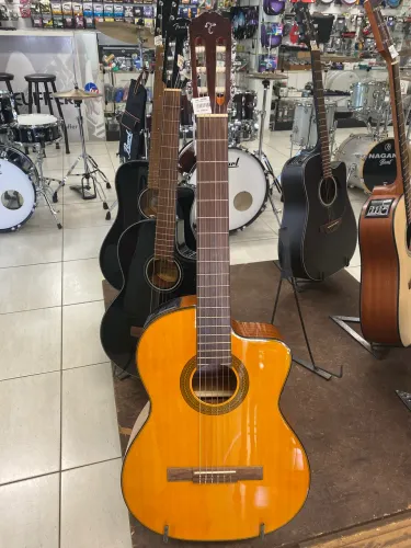VIOLÃO TAKAMINE GC1CE