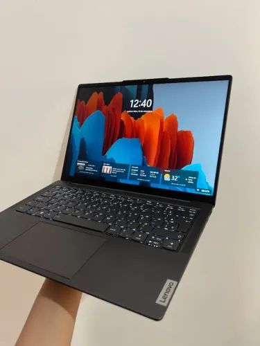Lenovo Yoga Slim 6i i5 12ª Geração, 16GB RAM, SSD 512GB, Tela 14, 2.2K