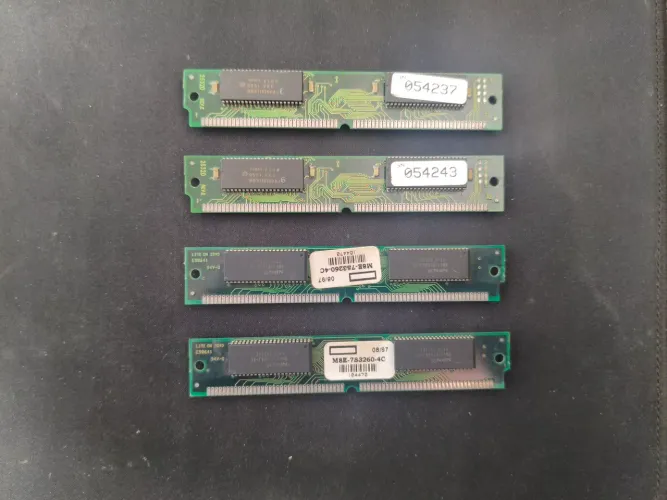 Memórias EDO 72 vias (486, Socket 7)