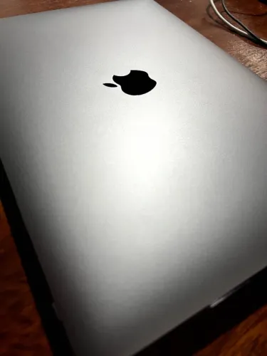 MacBook Air M1 2020 | 8GB RAM | SSD 256GB | Impecável | Caixa Original