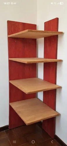 Estante de canto