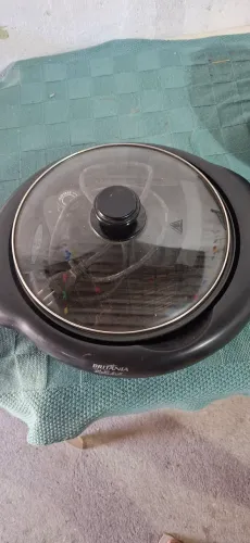 Vendo panela elétrica e omeleteira 