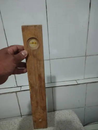 Estou vendendo uma nível de mão grande condições boa