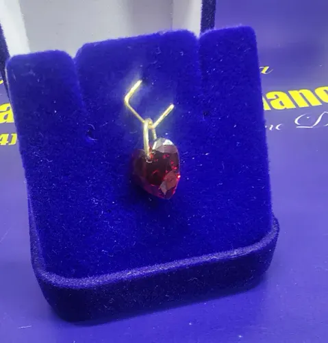 Pingentes Ouro18 Kilates Peso 1.30 Gramas 10 mm Pedra Zircônia  