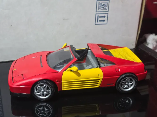 Miniatura 1:18 ferrari mira farol escamoteavel falta pecas