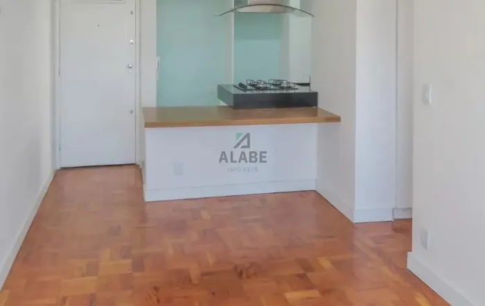 Apartamento à venda em Moema com 60m² - 1 dormitório e 1 vaga de garagem