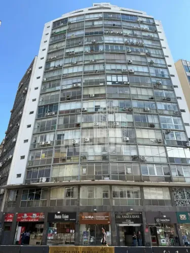 OPORTUNIDADE NO CENTRO  SALA COMERCIAL  EM FRENTE À SANTA CASA