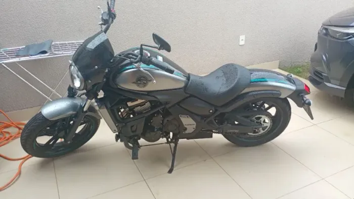 Kawasaki Vulcan Café 650