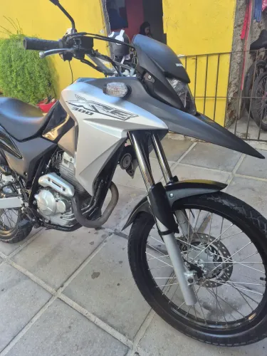 Xre300 