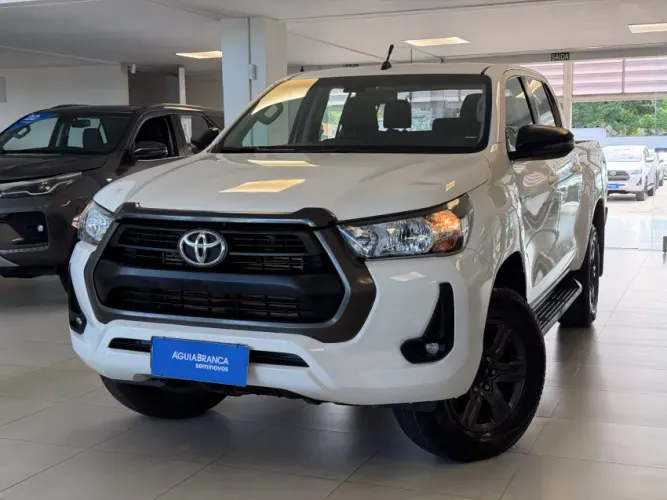 Toyota Hilux CD SR 4X4 2.8 TDI Diesel Aut. 2024