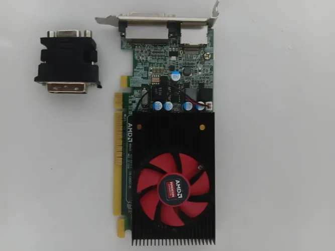 Placa De Vídeo AMD 1GB GDDR5 -Zerada-
