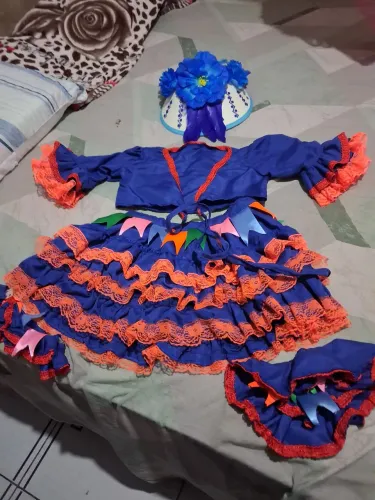 Conjunto infantil junino tam 10 anos