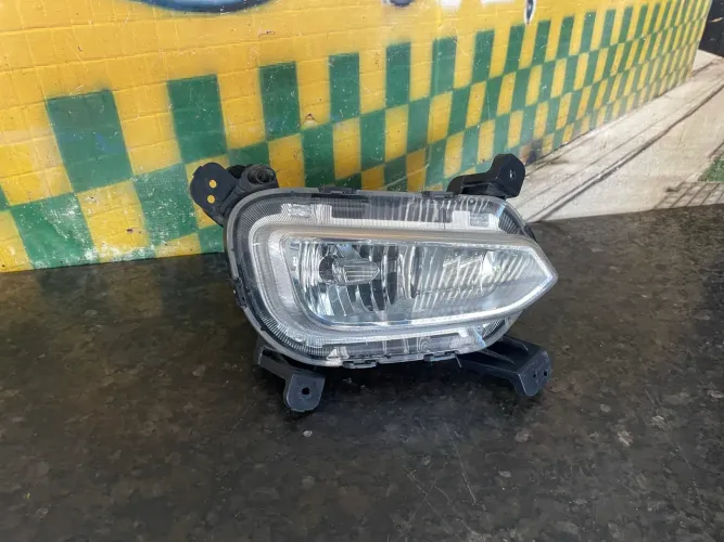 Farol de milhas lado esquerdo Hyundai Creta 2018 92201-m4