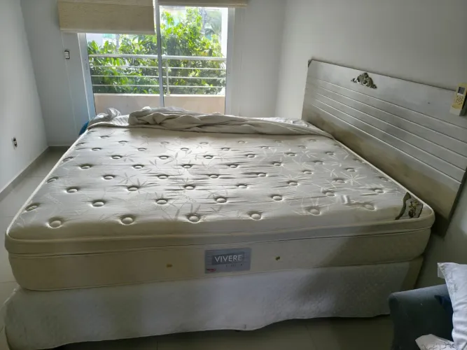 CAMA KING HERVAL VIVERE - R$ 4.000<br>
