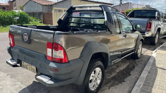 Fiat Strada Adventure 1.8/ 1.8 Locker Flex CE 2012