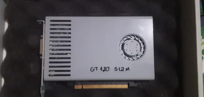Placa de vídeo GT 120gb
