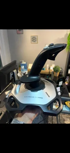Joystick logitech extreme 3D Pro - ideal pra simulador voo