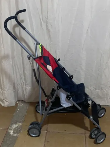 Carrinho guarda chuva