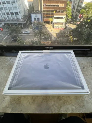 MacBook Pro 16 2021 ( Não liga, pra retirar peças ou reparar)