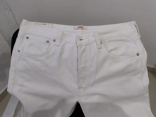 Calça jeans Levi's L34 W34. Linda!