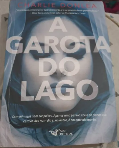 Livro A garota do Lago
