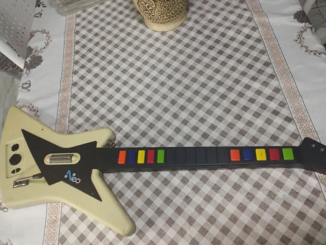VENDO GUITARRA DE GAME