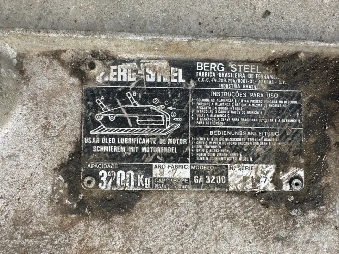 Tifor 3200kg.