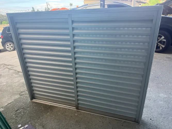 Vendo janelas usadas