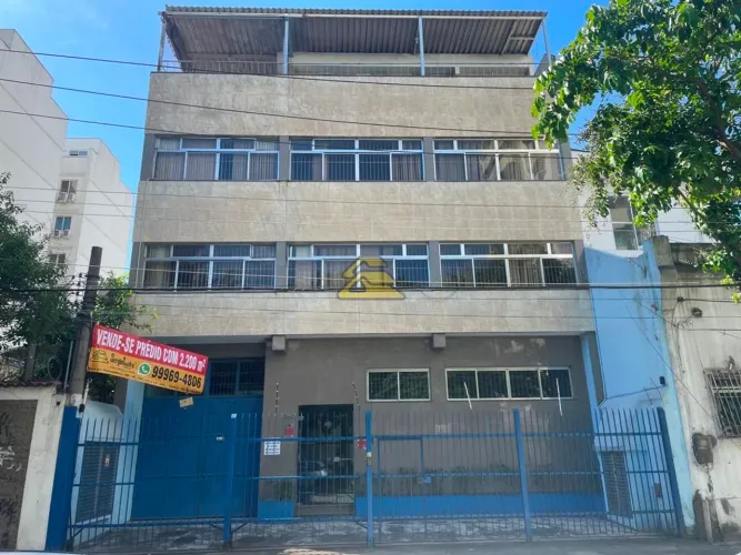 Praça da Bandeira | Prédio Comercial