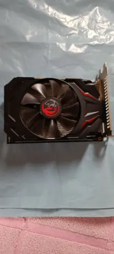 Placa de Vídeo R7 240 PCYes AMD Radeon, 4GB GDDR5, 128 Bits - PJ7R240DR5