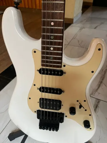 Guitarra Jackson Adrian Smith Signature