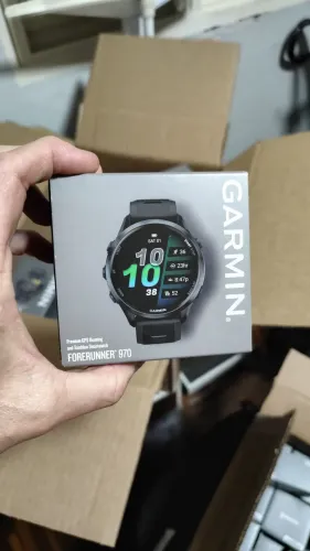 Garmin forerunner 970 preto.