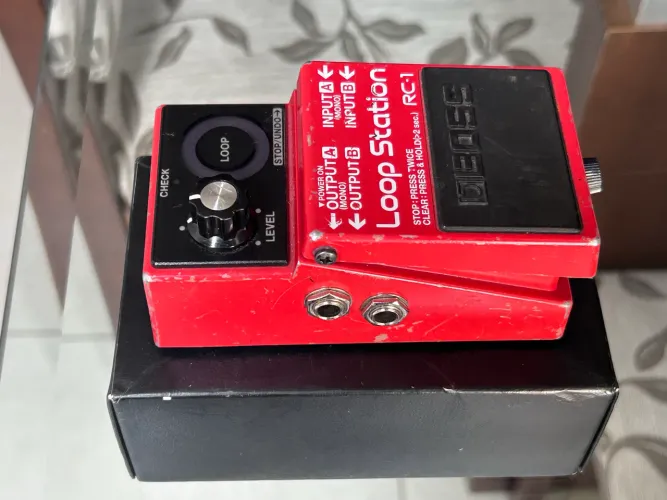 Pedal Boss Rc-1 - loop com caixa