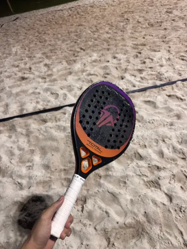 raquete de beach tennis Total Beach Tennis modelo Pro Sunset 12k