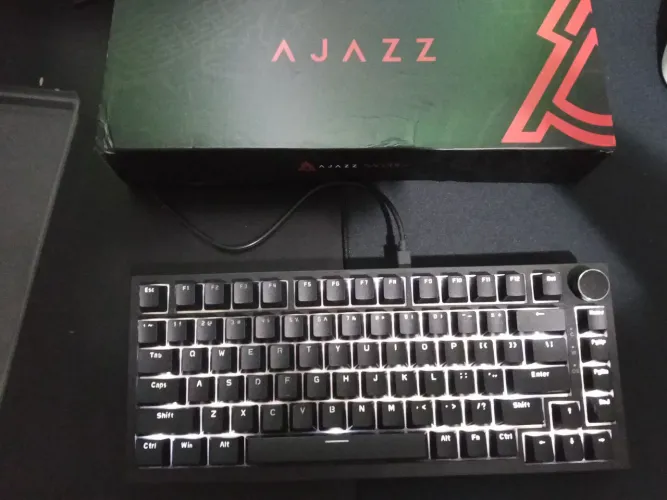 Teclado ajazz ak820