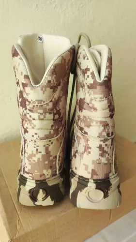 Coturno camuflado deserto tamanho 39 usado