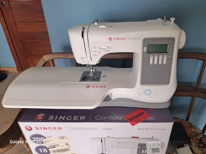 Vendo Máquina SINGER CONFIDENCE 7640