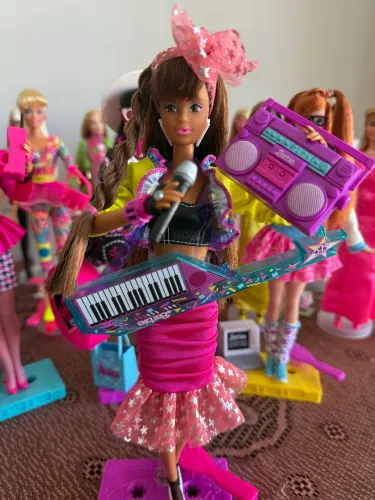 Barbie Rewind 80s Night Out Roqueira Facemold Steffie Nova Apenas Removida da Caixa